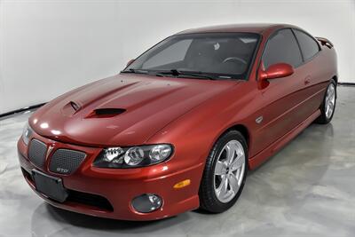 2006 Pontiac GTO   - Photo 6 - Joliet, IL 60435
