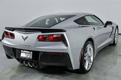 2017 Chevrolet Corvette Stingray Z51 2LT   - Photo 12 - Joliet, IL 60435