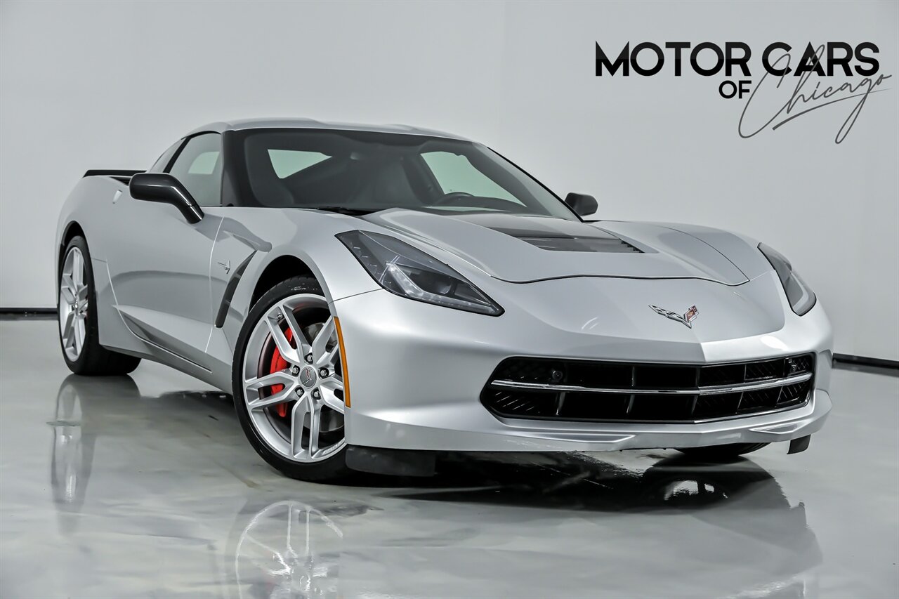 2017 Chevrolet Corvette Stingray Z51 2LT - Photo 1 - Joliet, IL 60435