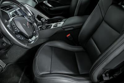 2017 Chevrolet Corvette Stingray Z51 2LT   - Photo 22 - Joliet, IL 60435