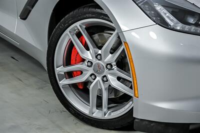 2017 Chevrolet Corvette Stingray Z51 2LT   - Photo 4 - Joliet, IL 60435