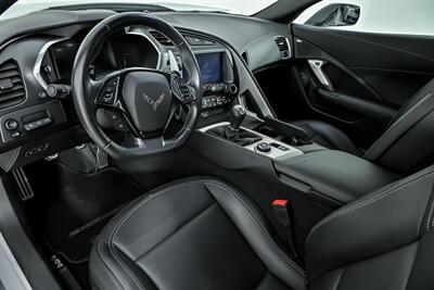 2017 Chevrolet Corvette Stingray Z51 2LT   - Photo 21 - Joliet, IL 60435