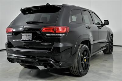 2018 Jeep Grand Cherokee Trackhawk-1 OWNER CLEAN CARFAX! - Photo 12 - Joliet, IL 60435