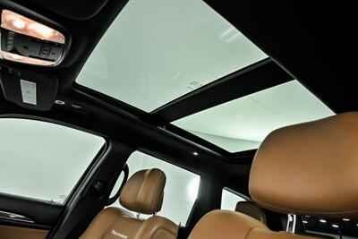 2018 Jeep Grand Cherokee Trackhawk-1 OWNER CLEAN CARFAX! - Photo 24 - Joliet, IL 60435