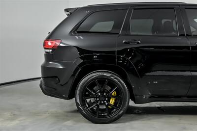 2018 Jeep Grand Cherokee Trackhawk-1 OWNER CLEAN CARFAX! - Photo 13 - Joliet, IL 60435