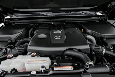 2025 Lexus GX 550 Overtrail   - Photo 17 - Joliet, IL 60435