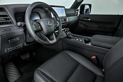 2025 Lexus GX 550 Overtrail   - Photo 19 - Joliet, IL 60435