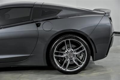 2014 Chevrolet Corvette Stingray Z51 - Photo 9 - Joliet, IL 60435