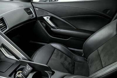 2014 Chevrolet Corvette Stingray Z51 - Photo 35 - Joliet, IL 60435