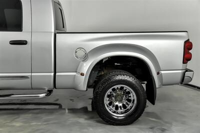 2009 Dodge Ram 3500 Laramie   - Photo 9 - Joliet, IL 60435