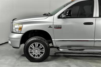 2009 Dodge Ram 3500 Laramie   - Photo 7 - Joliet, IL 60435