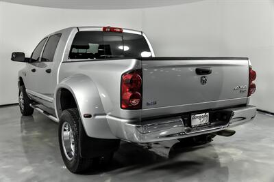 2009 Dodge Ram 3500 Laramie   - Photo 10 - Joliet, IL 60435