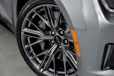 2023 Chevrolet Camaro ZL1   - Photo 4 - Joliet, IL 60435