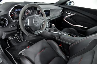 2023 Chevrolet Camaro ZL1   - Photo 25 - Joliet, IL 60435