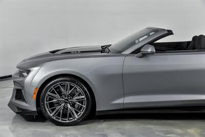 2023 Chevrolet Camaro ZL1   - Photo 7 - Joliet, IL 60435