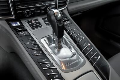2012 Porsche Panamera Turbo S   - Photo 38 - Joliet, IL 60435