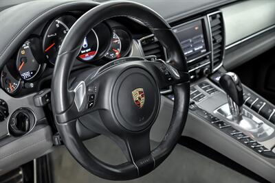 2012 Porsche Panamera Turbo S   - Photo 27 - Joliet, IL 60435