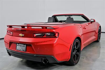 2017 Chevrolet Camaro SS   - Photo 12 - Joliet, IL 60435