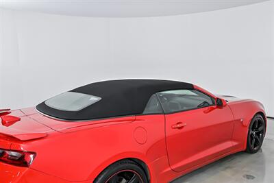 2017 Chevrolet Camaro SS   - Photo 17 - Joliet, IL 60435