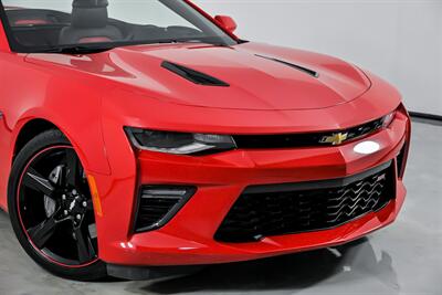 2017 Chevrolet Camaro SS   - Photo 3 - Joliet, IL 60435