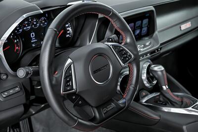 2017 Chevrolet Camaro SS   - Photo 28 - Joliet, IL 60435