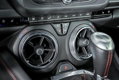 2017 Chevrolet Camaro SS   - Photo 39 - Joliet, IL 60435