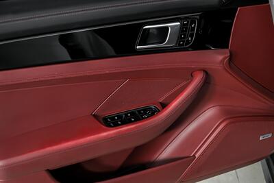 2018 Porsche Panamera   - Photo 18 - Joliet, IL 60435