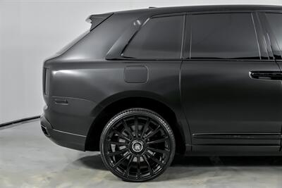 2023 Rolls-Royce Black Badge Cullinan -HUGE $473K MSRP-STARLIGHT-REAR THEATER - Photo 13 - Joliet, IL 60435
