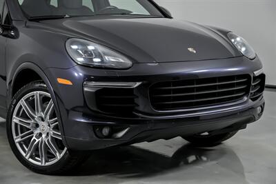 2017 Porsche Cayenne Platinum Edition   - Photo 3 - Joliet, IL 60435