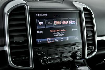 2017 Porsche Cayenne Platinum Edition   - Photo 34 - Joliet, IL 60435