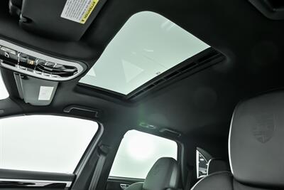 2017 Porsche Cayenne Platinum Edition   - Photo 24 - Joliet, IL 60435