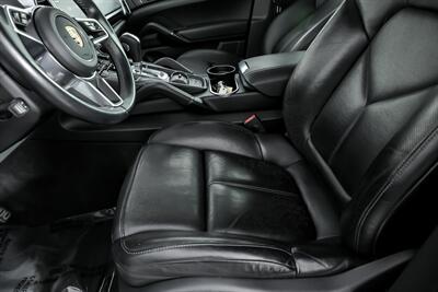 2017 Porsche Cayenne Platinum Edition   - Photo 22 - Joliet, IL 60435