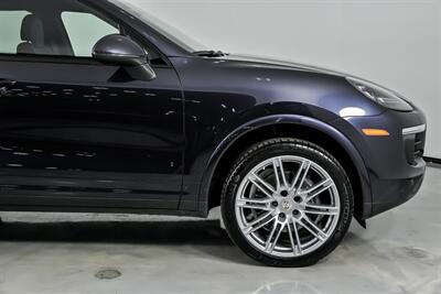 2017 Porsche Cayenne Platinum Edition   - Photo 15 - Joliet, IL 60435