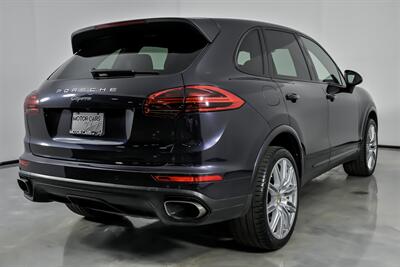 2017 Porsche Cayenne Platinum Edition   - Photo 12 - Joliet, IL 60435