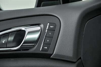 2017 Porsche Cayenne Platinum Edition   - Photo 19 - Joliet, IL 60435