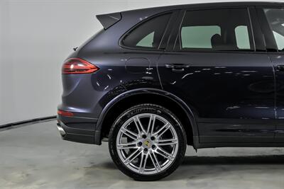 2017 Porsche Cayenne Platinum Edition   - Photo 13 - Joliet, IL 60435