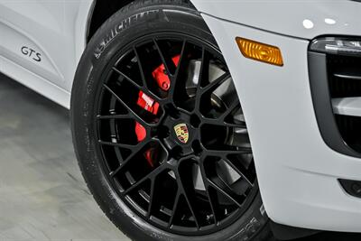 2018 Porsche Macan GTS   - Photo 4 - Joliet, IL 60435