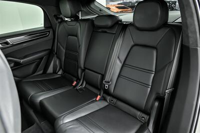 2021 Porsche Cayenne GTS Coupe - Photo 25 - Joliet, IL 60435