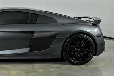 2017 Audi R8 5.2 quattro V10 Plus   - Photo 7 - Joliet, IL 60435