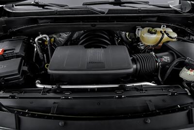 2021 Cadillac Escalade Sport Platinum   - Photo 17 - Joliet, IL 60435
