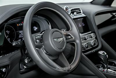 2021 Bentley Bentayga V8   - Photo 24 - Joliet, IL 60435