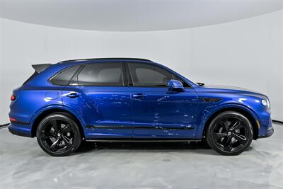 2021 Bentley Bentayga V8   - Photo 14 - Joliet, IL 60435