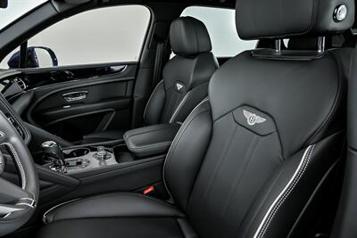 2021 Bentley Bentayga V8   - Photo 21 - Joliet, IL 60435