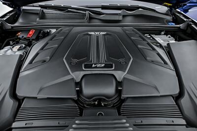 2021 Bentley Bentayga V8   - Photo 17 - Joliet, IL 60435