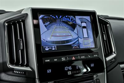 2021 Toyota Land Cruiser Heritage Edition - Photo 32 - Joliet, IL 60435