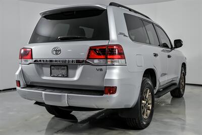 2021 Toyota Land Cruiser Heritage Edition - Photo 12 - Joliet, IL 60435