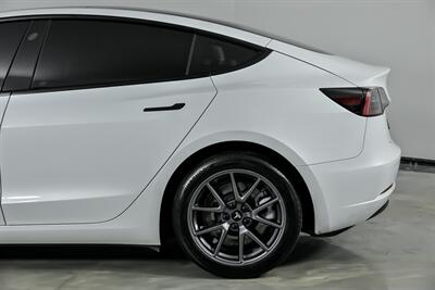 2023 Tesla Model 3 Long Range-WHITE ON WHITE!   - Photo 9 - Joliet, IL 60435