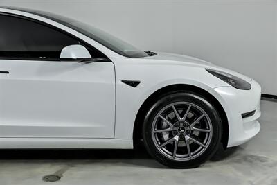 2023 Tesla Model 3 Long Range-WHITE ON WHITE!   - Photo 15 - Joliet, IL 60435