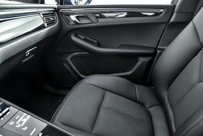 2022 Porsche Macan   - Photo 38 - Joliet, IL 60435