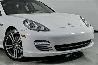 2012 Porsche Panamera 4S - Photo 3 - Joliet, IL 60435
